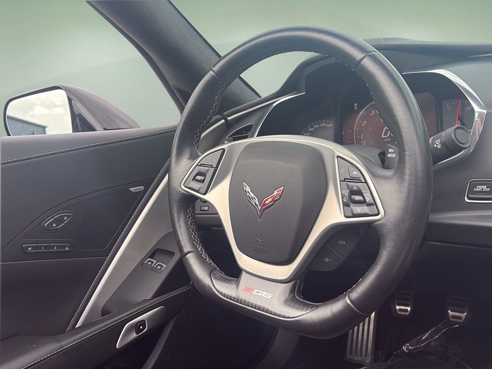Used 2015 Chevrolet Corvette Z06 w/ 3LZ Preferred Equipment Group RWD image 15