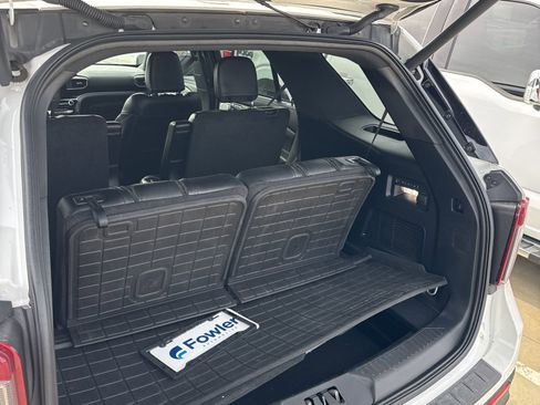 Used 2023 Ford Explorer ST w/ Equipment Group 401A image 7