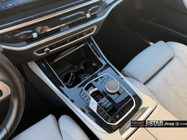 Used 2024 BMW X5 sDrive40i w/ M Sport Package RWD image 21