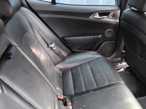 Used 2019 Kia Stinger GT2 image 10