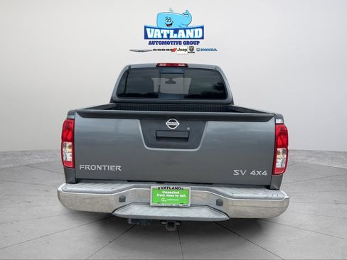 Used 2017 Nissan Frontier SV image 4
