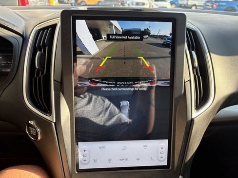 Used 2024 Ford Edge SEL w/ Convenience Package image 14