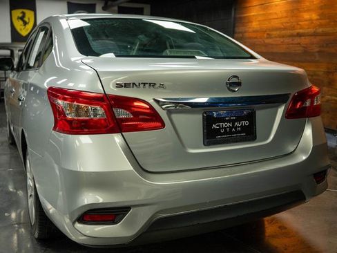 Used 2016 Nissan Sentra S image 6