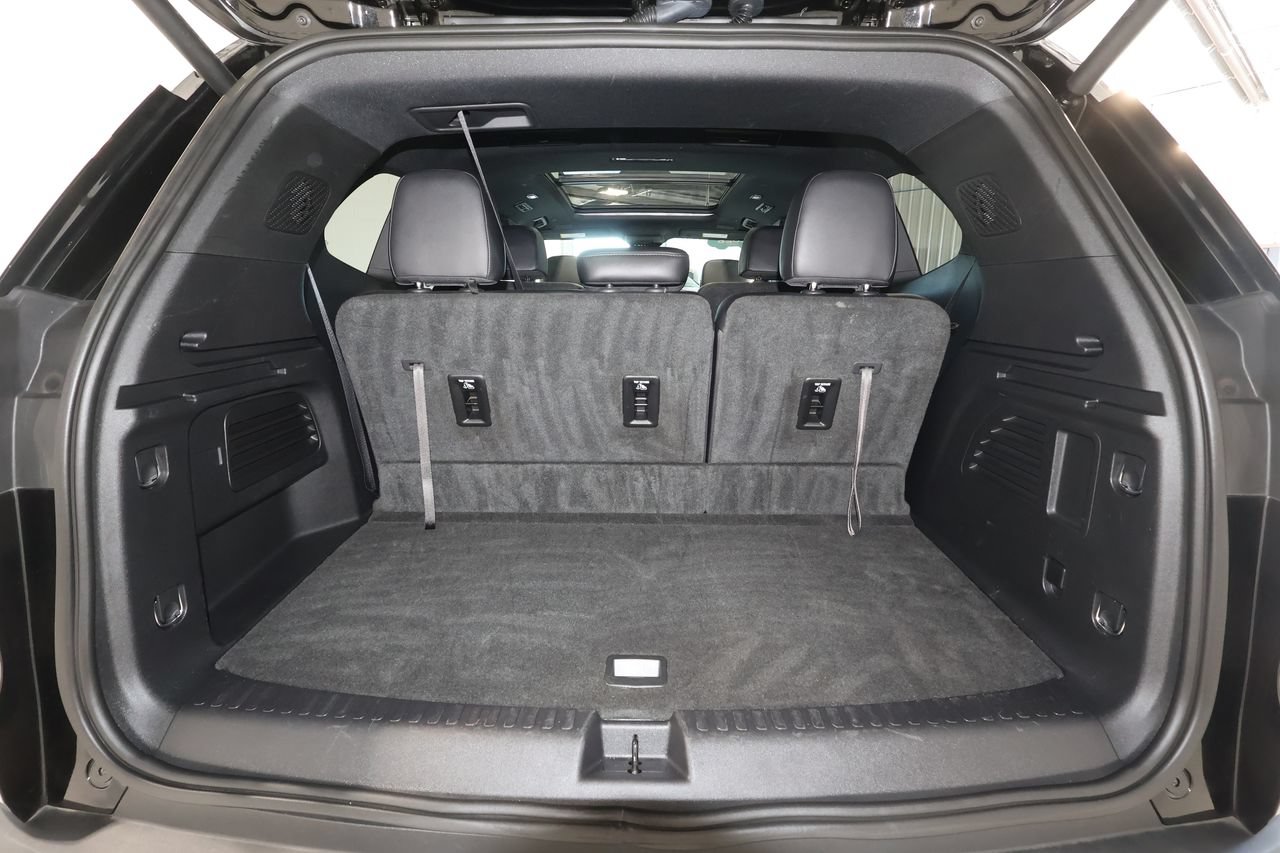 Certified 2026 GMC Acadia Elevation w/ Elevation Premium Package FWD image 26