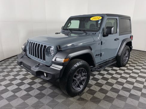 Used 2024 Jeep Wrangler Sport S image 10