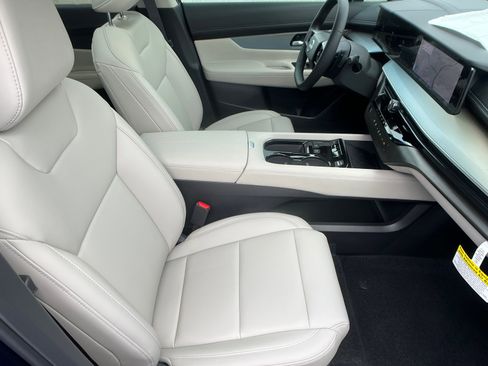 New 2025 Nissan Murano SL w/ Cargo Package image 15