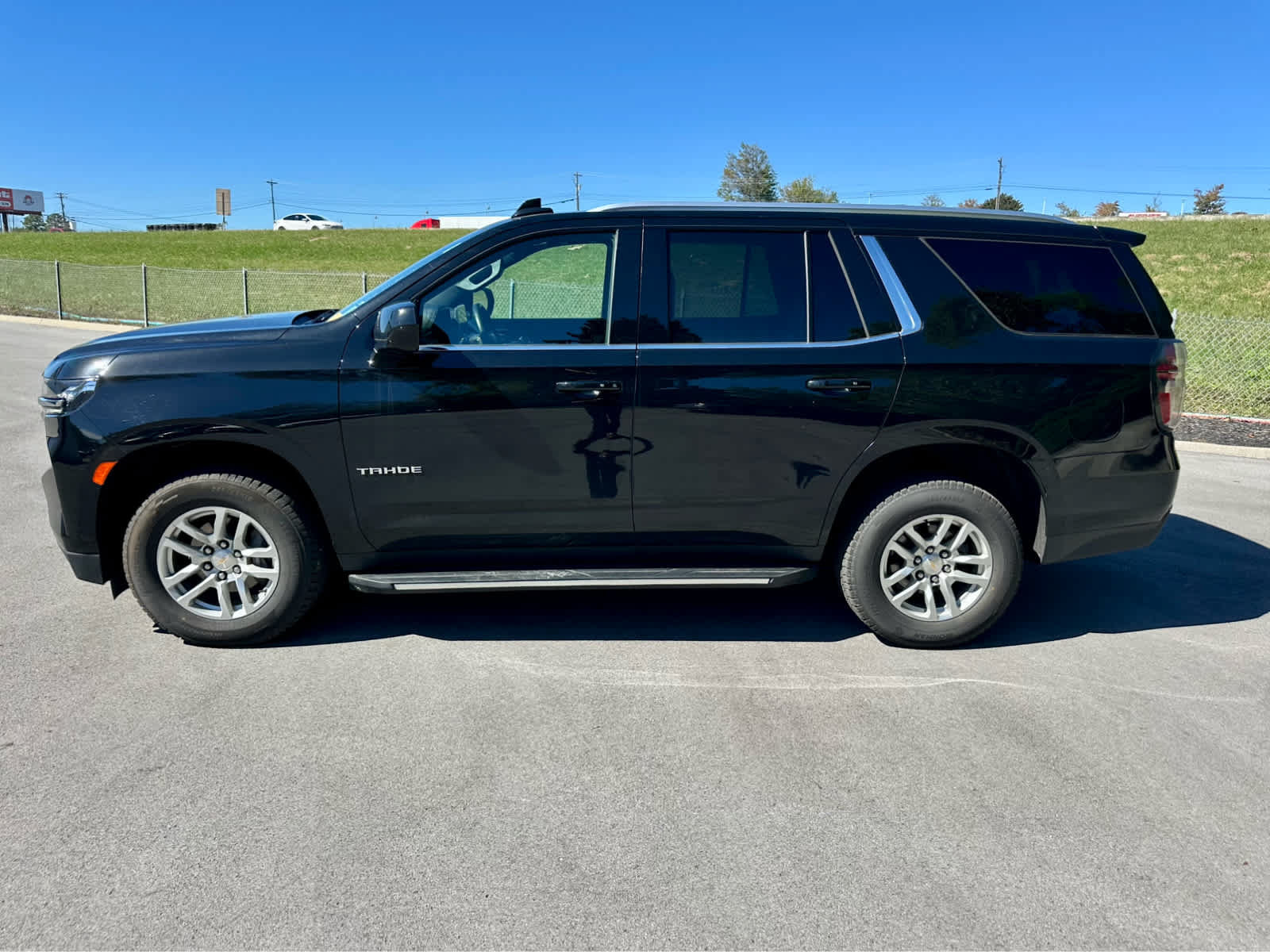Used 2024 Chevrolet Tahoe LT AWD/4WD image 8