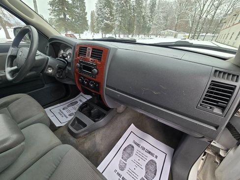 Used 2005 Dodge Dakota SLT image 27