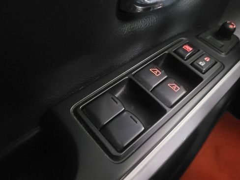 Used 2018 Nissan Titan PRO-4X image 27