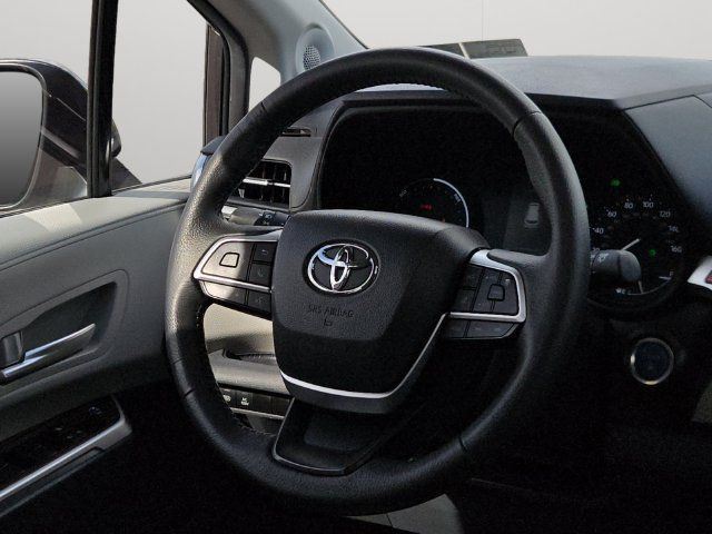 Certified 2024 Toyota Sienna XLE w/ XLE Plus Package AWD/4WD image 19
