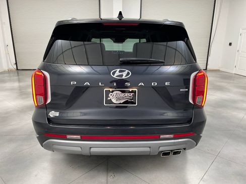 Used 2024 Hyundai Palisade Limited AWD/4WD image 8