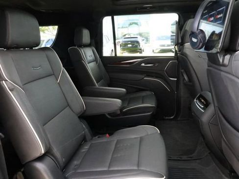 Certified 2024 Cadillac Escalade ESV Premium Luxury image 31