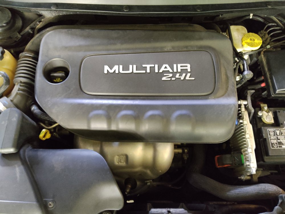 Used 2018 Jeep Cherokee Latitude w/ Altitude Package FWD image 30