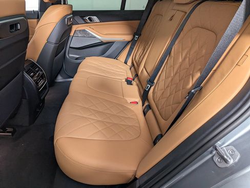 New 2026 BMW X5 xDrive40i w/ M Sport Package AWD/4WD image 34