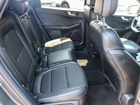 Used 2025 Ford Escape ST-Line w/ Equipment Group 301A image 19