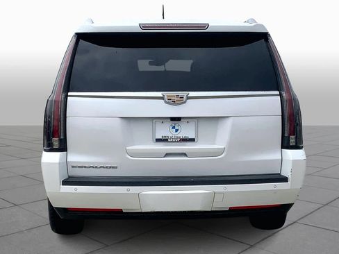 Used 2018 Cadillac Escalade ESV Luxury image 5