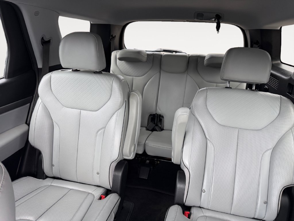 Used 2024 Hyundai Palisade SEL FWD image 13