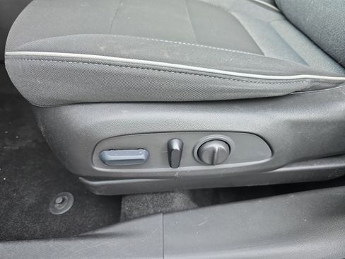 Used 2023 Chevrolet TrailBlazer LT image 28