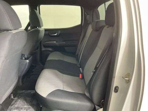 Used 2020 Toyota Tacoma TRD Sport image 24