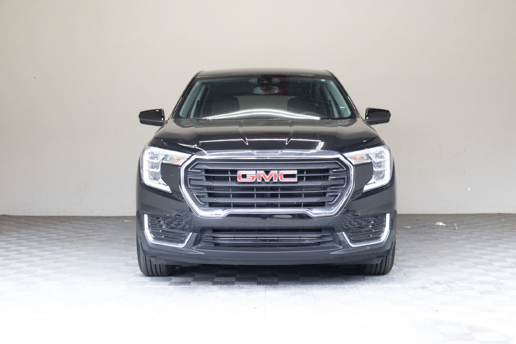 Used 2022 GMC Terrain SLE FWD image 4