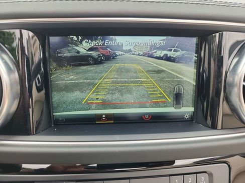Used 2017 Mercedes-Benz SL 550 image 15