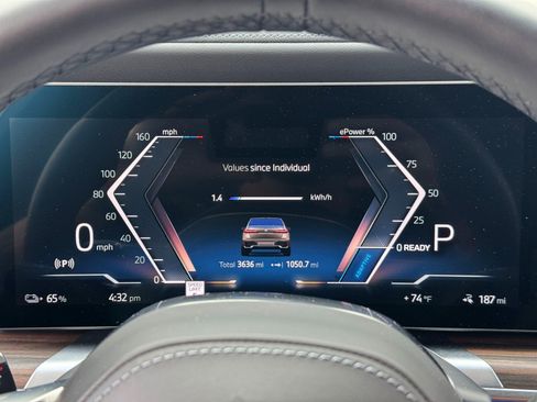 Used 2023 BMW i7 xDrive60 image 19