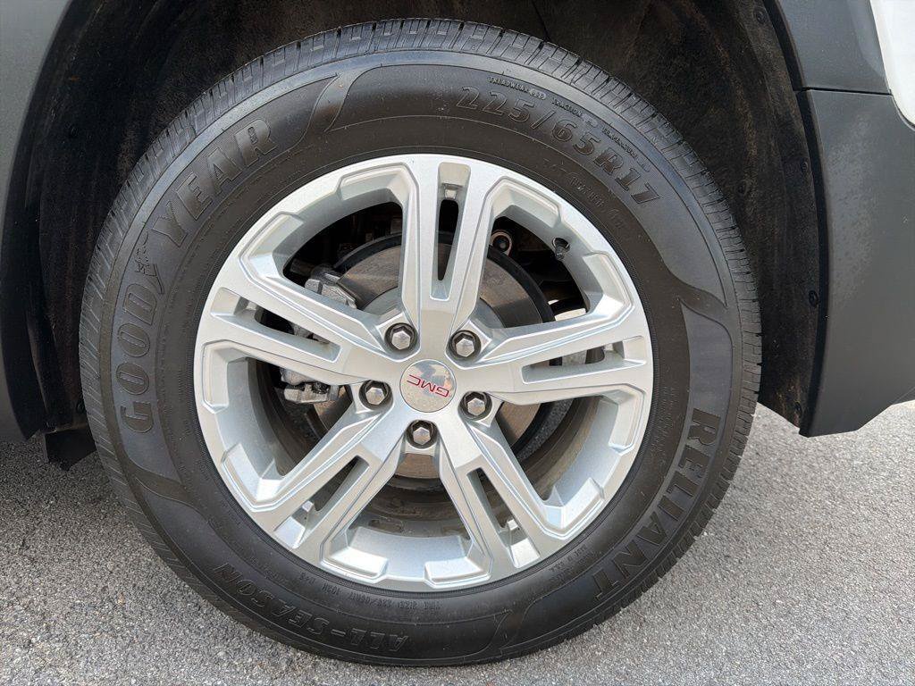 Used 2022 GMC Terrain SLE w/ Driver Convenience Package FWD image 14