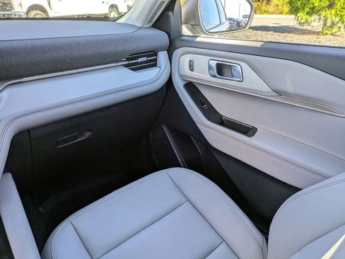 New 2026 Ford Explorer Active w/ Active Comfort Package image 20