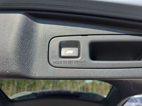 Used 2020 Honda CR-V Touring image 17