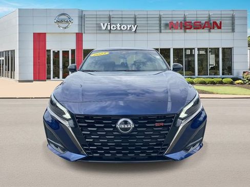 Used 2023 Nissan Altima 2.5 SR FWD image 8