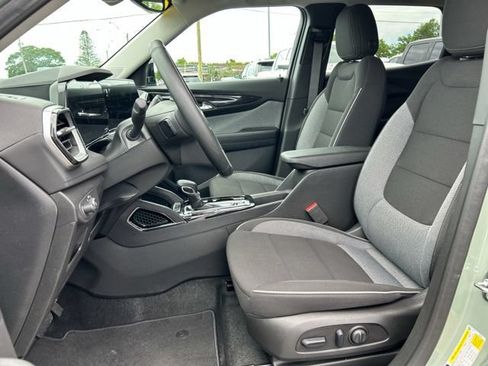 Used 2026 Chevrolet TrailBlazer LT w/ Convenience Package AWD/4WD image 29