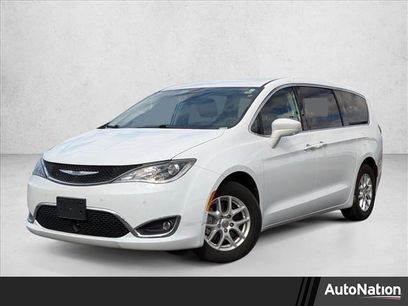 Used 2020 Chrysler Pacifica Touring w/ Advanced Safetytec Group