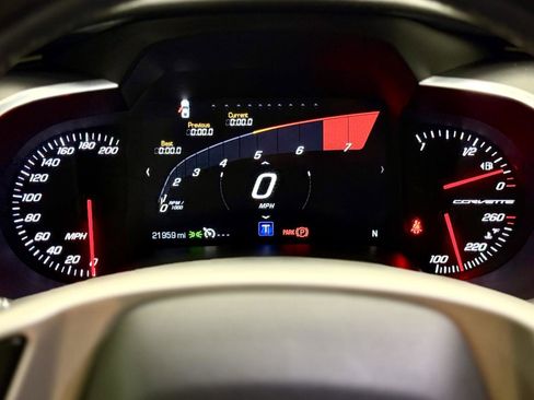 Used 2017 Chevrolet Corvette Stingray Coupe w/ 1LT RWD image 21