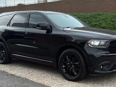 Used 2017 Dodge Durango R/T w/ Blacktop Package RWD image 3