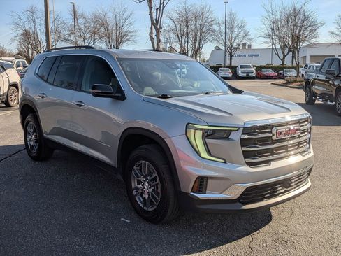 Certified 2025 GMC Acadia Elevation image 2