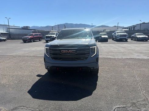 Used 2025 GMC Sierra 1500 AT4 w/ AT4 Premium Package AWD/4WD image 5