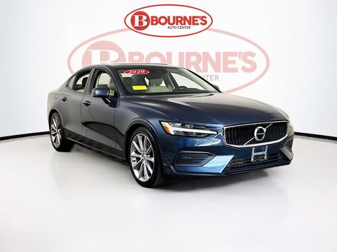 Used 2020 Volvo S60 T6 Momentum AWD/4WD image 1