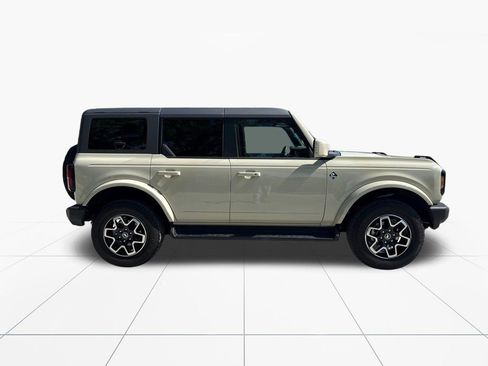 Used 2025 Ford Bronco Outer Banks AWD/4WD image 10