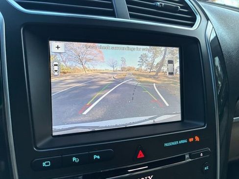 Used 2017 Ford Explorer Limited w/ Equipment Group 301A image 33