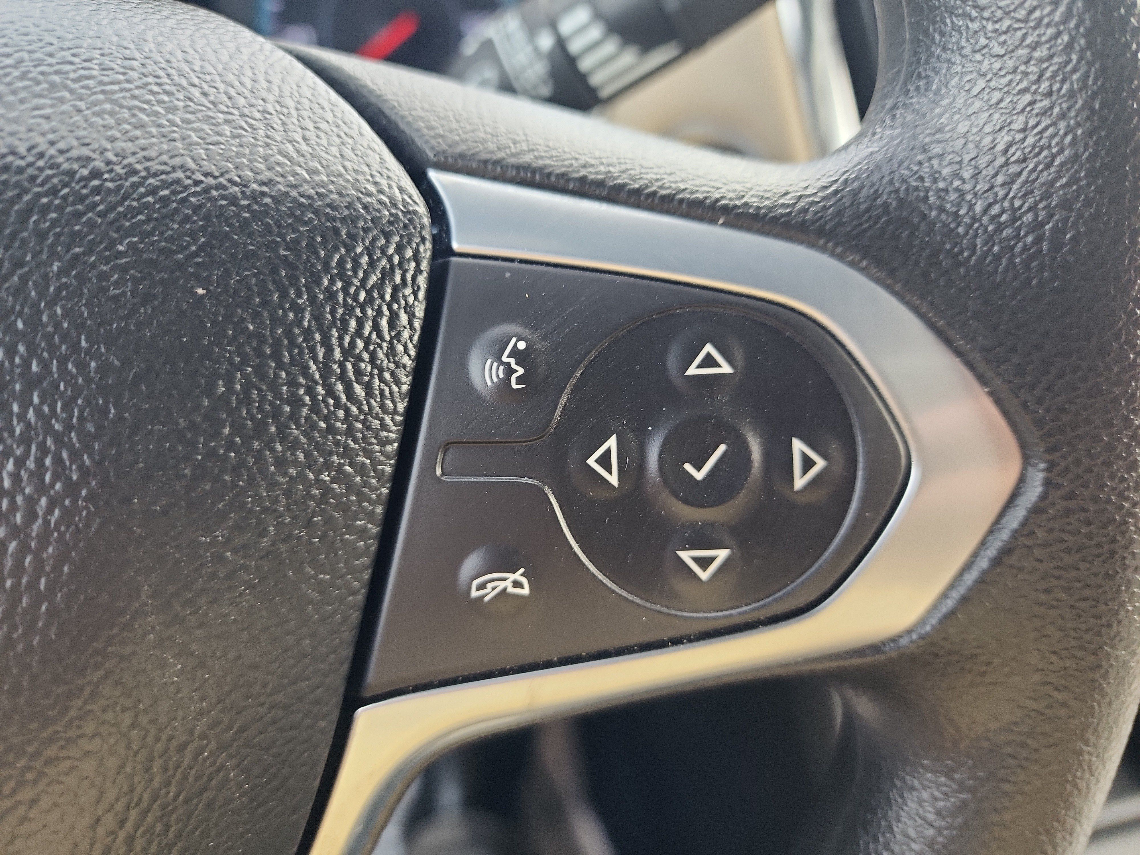 Certified 2023 Chevrolet Traverse LS AWD/4WD image 17