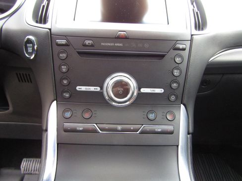 Certified 2019 Ford Edge Titanium w/ Equipment Group 301A image 36