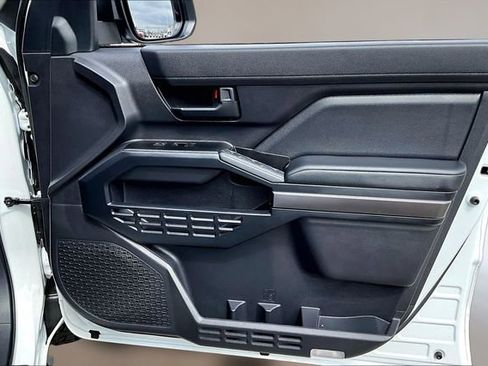 Used 2025 Toyota 4Runner SR5 image 25