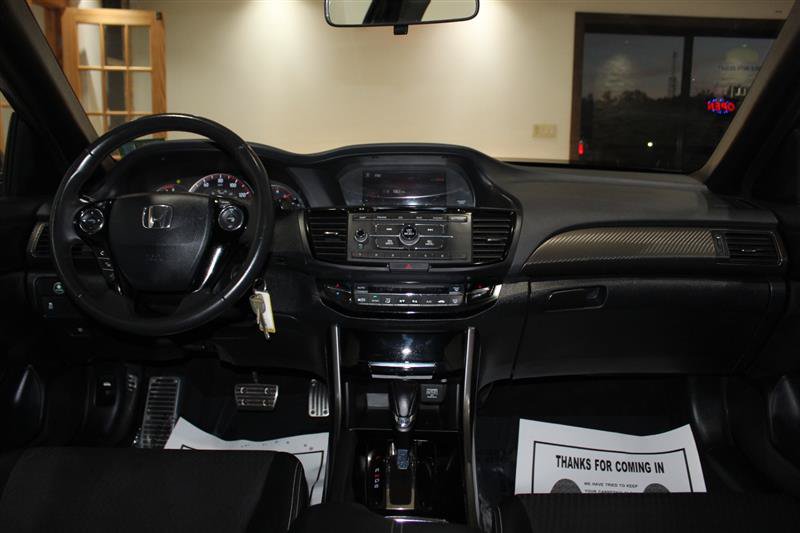 Used 2016 Honda Accord Sport image 13
