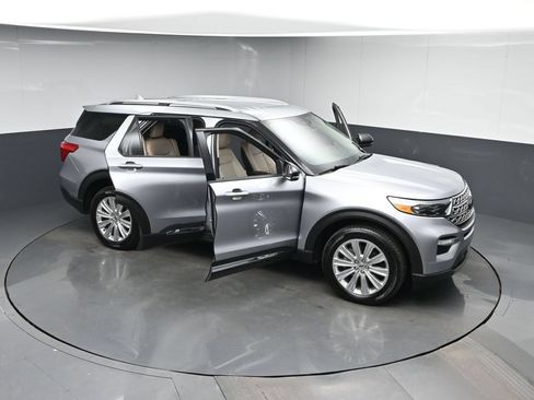 Used 2020 Ford Explorer Limited w/ Hybrid Equipment Group 310A AWD/4WD image 53