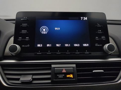 Used 2018 Honda Accord LX image 25