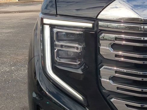 Used 2024 GMC Sierra 1500 Denali image 9