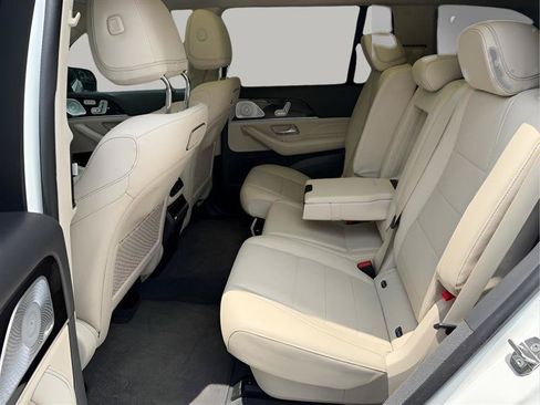 Used 2020 Mercedes-Benz GLS 450 4MATIC image 30