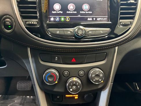 Used 2022 Chevrolet Trax LT w/ Sport Edition image 3