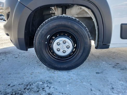 Used 2025 RAM ProMaster 2500 w/ Convenience Group image 26