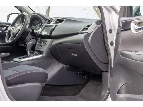 Used 2019 Nissan Sentra SV image 10